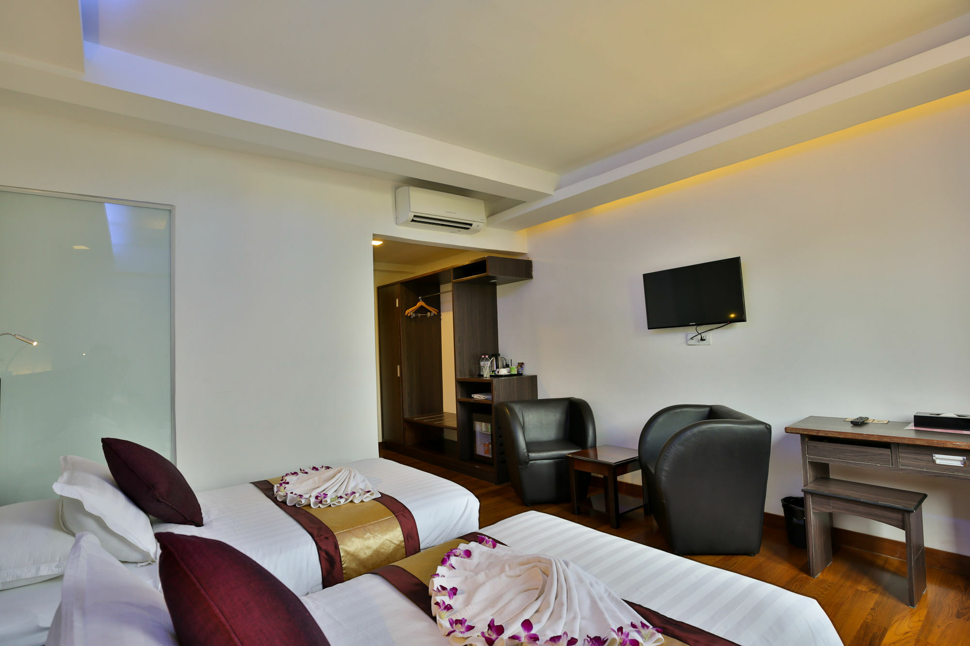 Sky View Hotel Yangon Exterior foto