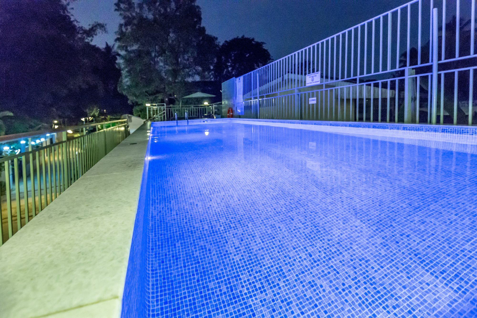 Sky View Hotel Yangon Exterior foto